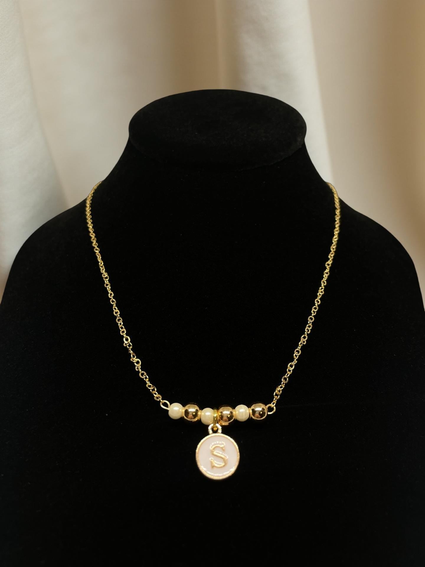 Letter pearl necklace, Pearl Necklace, Dainty jewelry, Gifts for her, Bridesmaids jewelry, Wedding jewelry, Handmade Jewelry, Mother’s Day