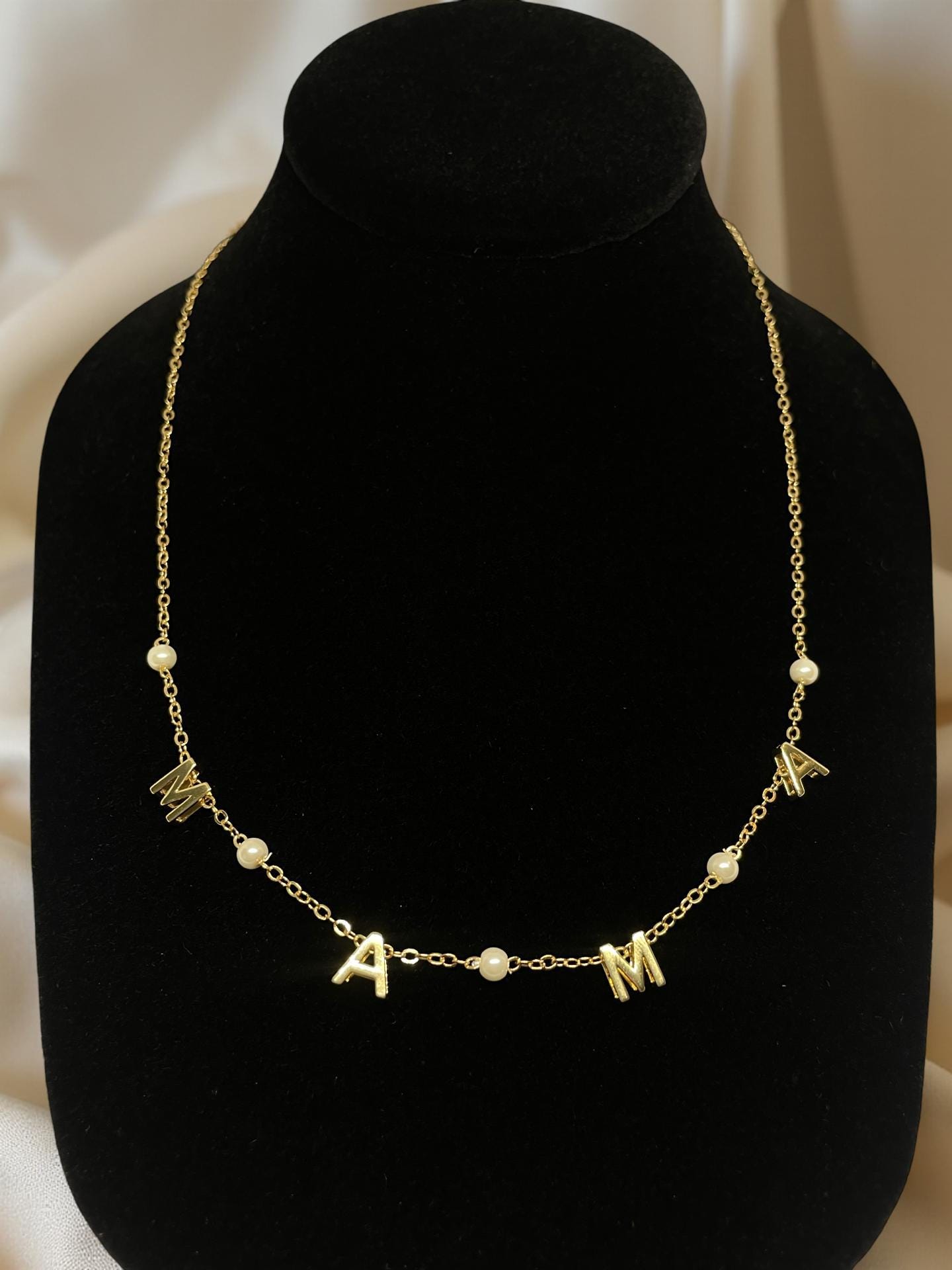Mama pearl necklace, Pearl Necklace, Dainty jewelry, Gifts for her, Bridesmaids jewelry, Wedding jewelry, Handmade Jewelry, Mother’s Day